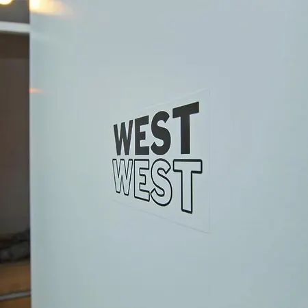 Apartman West In The Heart Of